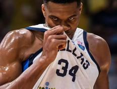 字母哥连续七场比赛得分超过惊险取胜，IG挑战极限！的简单介绍