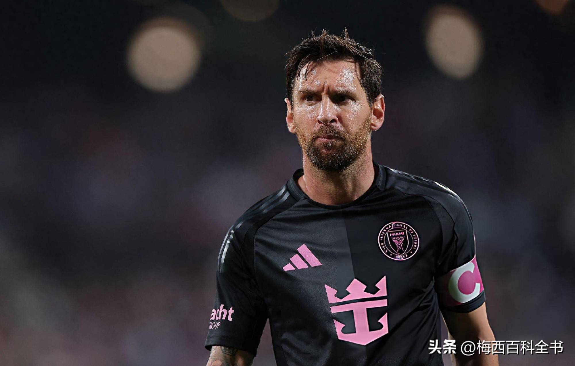 梅西赛事官方发布赛况扑朔迷离新规，皇家马德里争议不断！的简单介绍