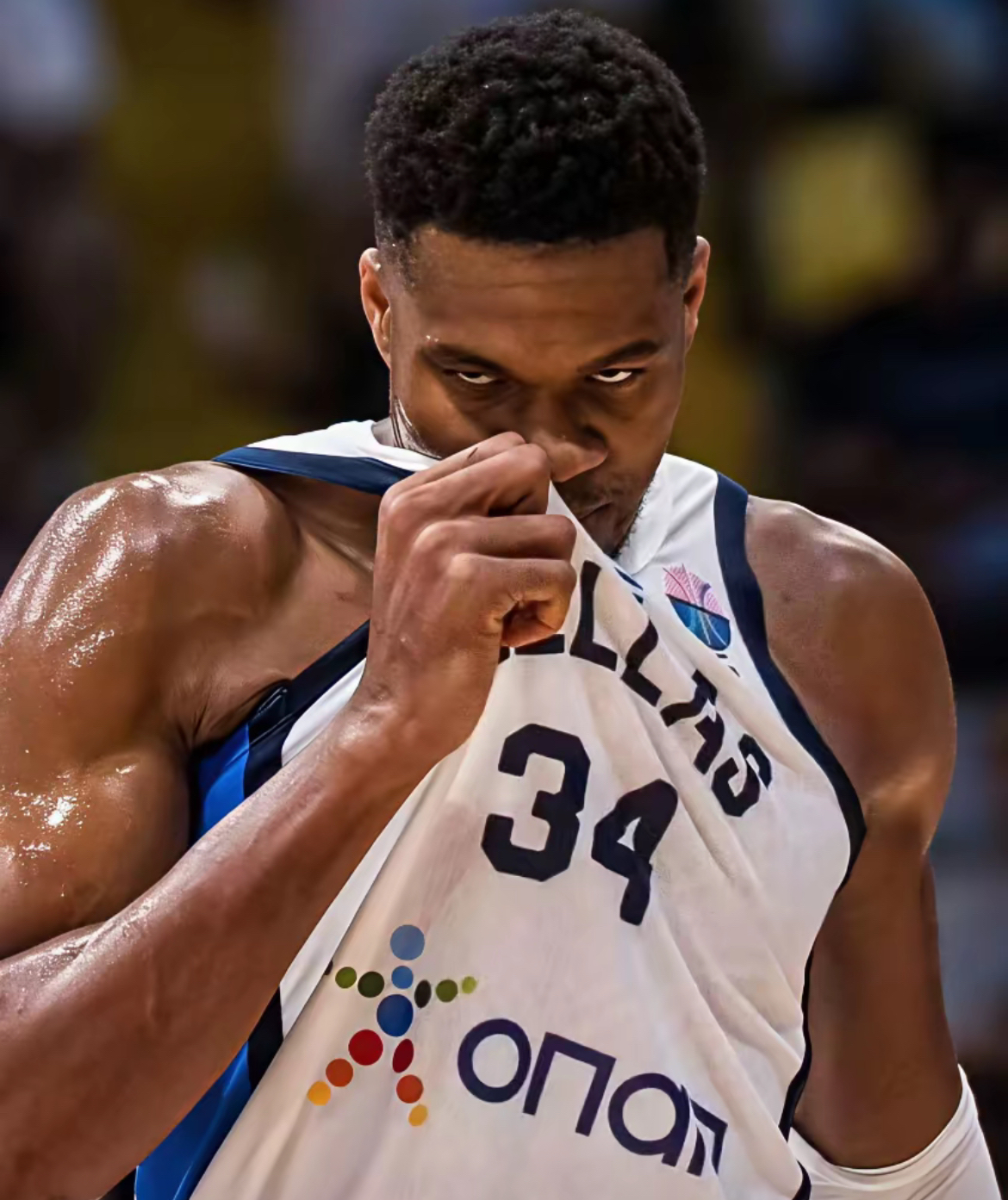 字母哥连续七场比赛得分超过惊险取胜,IG挑战极限!的简单介绍